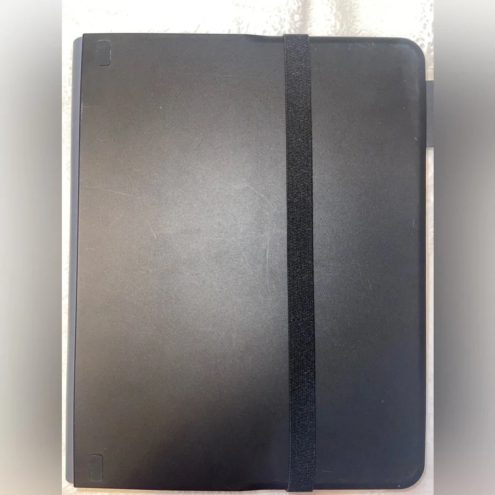 Logitech Universal Folio‎ for iPad or tablet Detachable keyboard. Plz Read